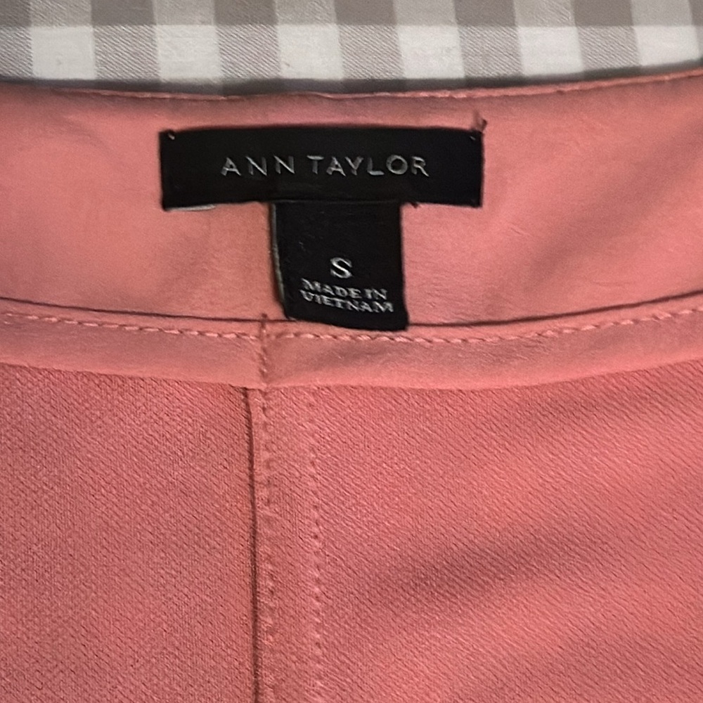 ANN Taylor Blouse - Size Small - Picture 6 of 8